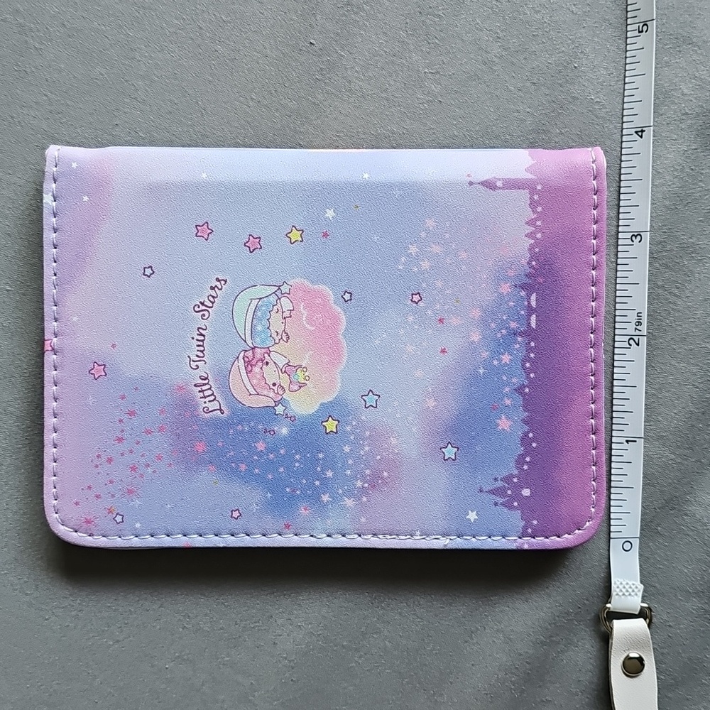 Little Twin Star Passport Holder - Picture 5 of 6